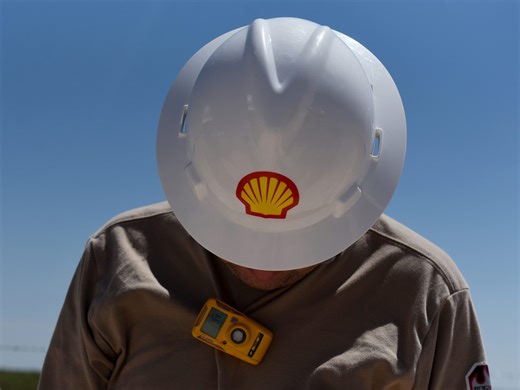 Ex-Shell U.S. oil trading boss claims he's owed $29 mllion bonus