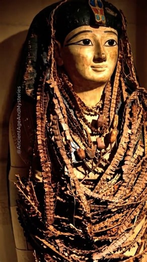 What They Found Inside This 3,500-Year-Old Coffin 🤯 #egypt #archaeology #ancientegypt