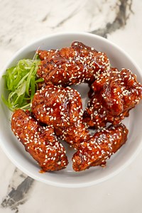 Crispy Korean Gochujang Honey Wings (VIDEO) - CJ Eats Recipes