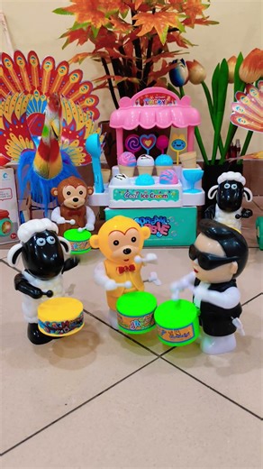 Trio drum band fun 🥁🐑🐵👦😜