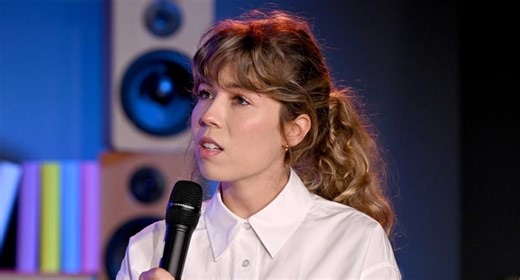 Jennette McCurdy Talks Dating an Older Man at 18 & How She Was a Virgin When They Met