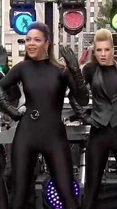 💋 Beyoncé performs #singleladies at Today Show 2008 #beyonce