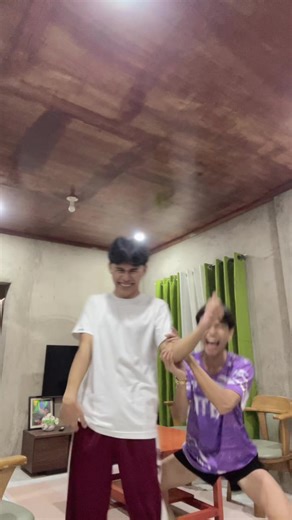 Elbert (@itsmielbert)’s videos with original sound - Elbert