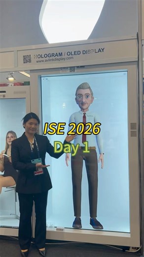 ISE 2026 Avlink 5R130 Holobox transparent Hologram display round touch screen LCD digital signage