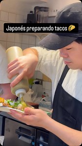 3.3K views · 781 reactions | Los mejores tacos mexicanos en Japón.. Kyoto !! Taqueria tacos! Buscalsonen google maps! Al final del Mercado de Nishiki @uemon_taqueria Agencia: @travelagencytrc Yo: #tuguia de confianza en japon Los mejores tacos! #comidamexicana #tacos #tacosenjapon #birria #carnitas Para tours en español por Japón: sandyael.japon@Gmail.com | Hello Japon SandyaeL | Facebook