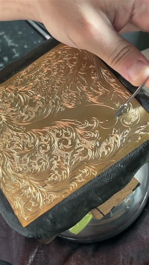 真鍮アカンサス唐草模様彫金 #shorts #彫金 #engraving