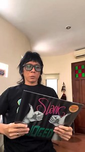 Vinyl pertama Slank (album JOGED) tersedia di TheSlankStore (0855-9075-265 whatsapp only) atau kunjungi PHR Senayan Harganya Rp. 499.000,- Ada bonus eksklusif 2 lagu baru yang cuma ada di vinyl Slank ini! Stok terbatas! #Slank #Joged #VinylSlank #EmpatSatoe | slank
