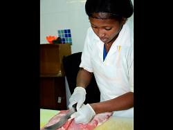 Deaf, at work - Giving top-class service in the workplace