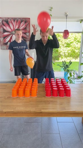 Gather the Cups! 🔴 vs 🟠