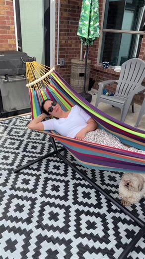 Hamaca portátil con soporte de acero incluido, súper cómoda y resistente, perfecta para relajarte en el patio, jardín o llevarla de camping. #hammock #outdoorliving #hamaca #tiktokshopcreatorpicks #paratiiiiiiiiiiiiiiiiiiiiiiiiiiiiiii