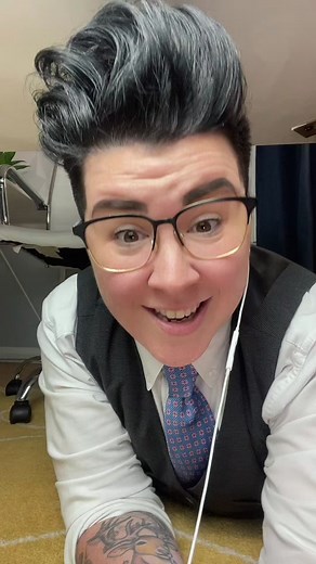 UnderTheDeskNews (@underthedesknews)’s videos with original sound - UnderTheDeskNews