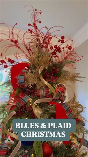If you are a plaid lover, this tree has your name all over it! I love this unexpected touch of blue in this plaid. We really tried to pull it out of the tree, using similar colored ornaments, and, of course, more plaid! Can’t go wrong with a plaid Christmas tree! | Presley Pierce