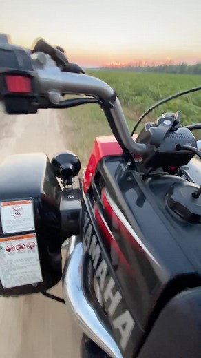 Bret Ferrell | Sunset cruise on the 2003 Banshee FMF SST’s #yamaha #banshee #banshee350twin #raptor700r #raptor #yfz #trx # #bansheelife #twostroke #quad... | Instagram