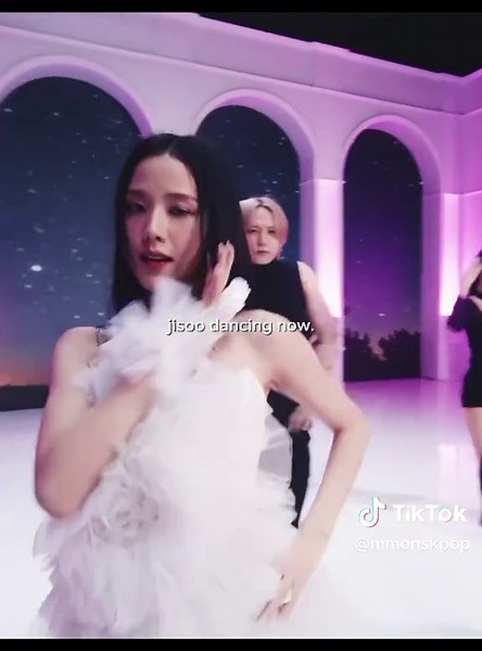 she was better in dancing. #jisoo #jisooblackpink #kimjisoo #jisoo #blackpinkjisoo #dance #jisoo #blink #bp #blackpink_ #kpop