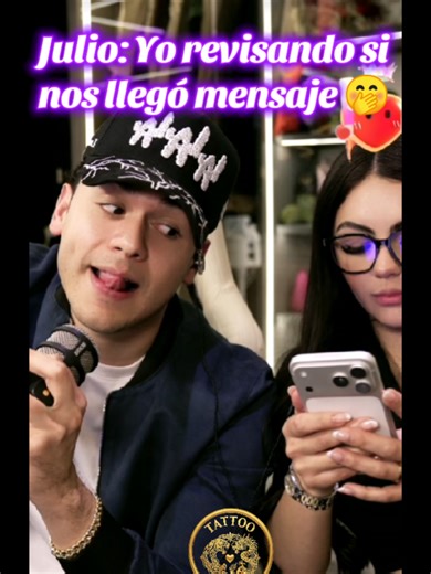 Julio Revisando Mensajes: Risas Garantizadas