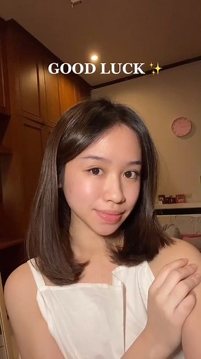 Short Oval Layered Haircut Tutorial