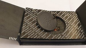 Necklaces that "protect" people from 5G are radioactive