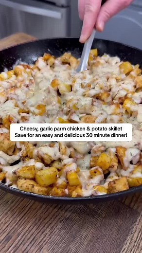 Cheesy Garlic Parmesan Chicken and Potato Skillet