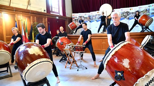 🥁🇯🇵Le 36ème Festival des Forêts, s’ouvrira le 21 juin à 19 heures au parc Songeons, dans le cadre de la Fête de la Musique. 🥁🇯🇵🌳Le festival a invité les tambours japonais du Paris Taïko Ensemble, pour un concert gratuit. 🥁🇯🇵Entrée libre sans réservation. Durée 1 h. (vidéo du dernier passage à Compiègne du Paris Taïko Ensemble, lors du buffet des Jumelages en octobre 2023 aux salles Saint-Nicolas. ##festivaldesforêts | Compiègne et son agglomération