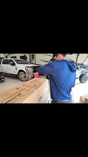 Take a look inside our installation process!  We set up (2) 3-ton TCL mini splits in this RV garage — now it’s ready to beat the Arizona heat all year long ☀️❄️#4seasonshvac #arizonahomes #garagecooling | Four Seasons Air Solutions | Facebook