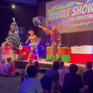 🎄 FREE FESTIVE FUN AT RPAC! Our FREE pop-up bubble theatre show with Dr. Bubble and his cheeky elf, Milkshake, opened last night, and it was so much fun! 🎉 If you missed it, don’t worry—there are still plenty of evenings to enjoy this bubble-tastic show! 🫧✨ After each drop-in theatre performance, stick around for the FREE light and sound show (with even more bubbles)! 🌟 🫧 Christmas Bubble Theatre Show 🕕 Time: 6pm 📅 This week: Fri 6 & Sat 7 Dec 📅 Next week: Thu 12 & Fri 13 Dec 🎥 For a sn