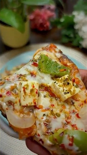 Healthy Ragi Paneer Pizza 🍕 | High Protein Gluten-Free Pizza | Diet-Friendly Lunch Treat #shorts