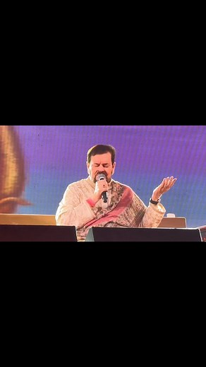 WHEN DIVINITY BLESSES YOU……..MAHAKUMBH 2025 , PRAYAGRAJ 🙏🌷🙏 | Nitin Mukesh