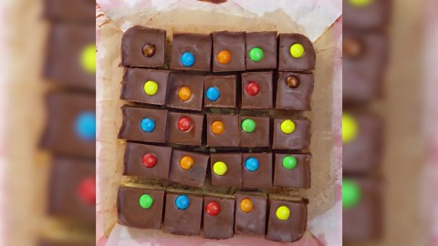 Chocolate Candy Blondies & Oreo Raspberry Cake – Dessert Videos