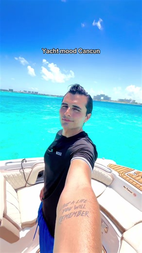 Another perfect yacht day in Cancún☀️😎 DM to live this experience! 📲 #yachtscancun #cancunbeach #cancunvacation #cancun #blanquizal
