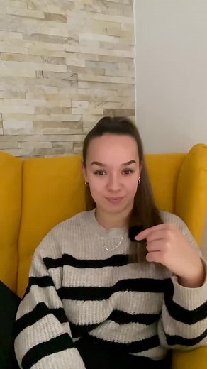 Wir hören immer wieder von potenziellen Kunden „Social Media bringt uns nichts“.. Das Problem ist selten die Plattform – sondern die Strategie dahinter. 💭 Wer ohne Plan postet, kann keine Ergebnisse erwarten. Wer seine Zielgruppe klar kennt, die Bedürfnisse versteht und sich klar positioniert, wird merken, wie effektiv Social Media Marketing ist- auch für kleine und mittelständige Unternehmen.💡 Lust auf Unterstützung? Schreib uns eine DM - wir zeigen dir, wie du sichtbar wirst, ohne dich zu ve