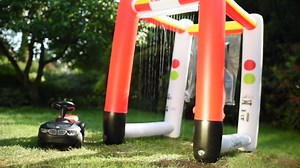 1.2M views · 7.4K reactions | Kleine Waschanlage, großer Spaß. 1 Kids Wash Gratis beim Sofort-Kauf von 4 Premium Autowäschen. Mehr Infos: www.shell.de/kidswash | Shell | Facebook