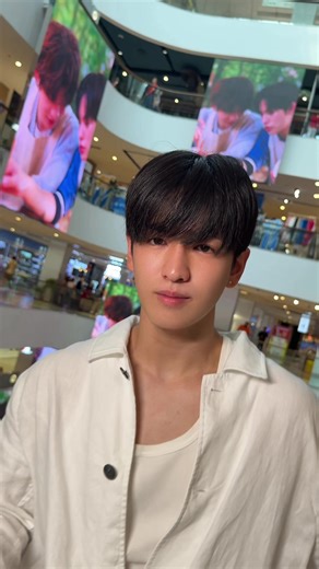 งานอีเว้นท์บัสที่ CentralWorld วันที่ 17 กุมภาพันธ์