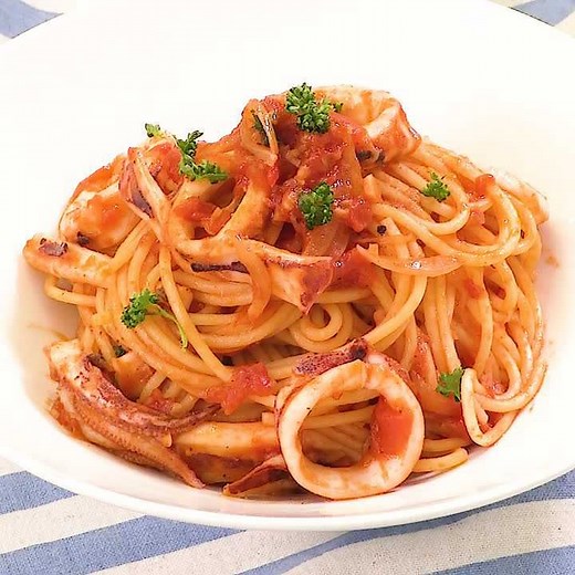 見た目も鮮やか♪ ヤリイカのトマトソースパスタのレシピ動画・作り方 | デリッシュキッチン