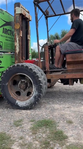 From the past to the future—Arctic Cat’s first-ever forklift just unloaded the last-ever Kitty Cats. 2026 Final Editions have arrived! #arcticcat #arcticcat_snow #kittycat | Thomas Sno Sports