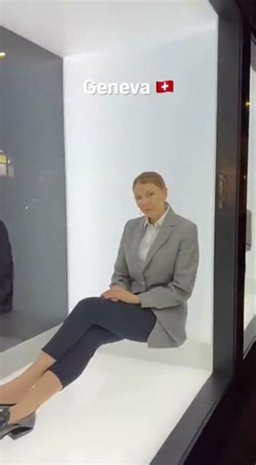 Geneva's Live Window Display