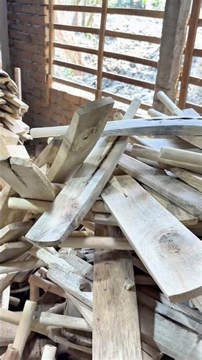 See how to make a cricket bat using a digital machine.