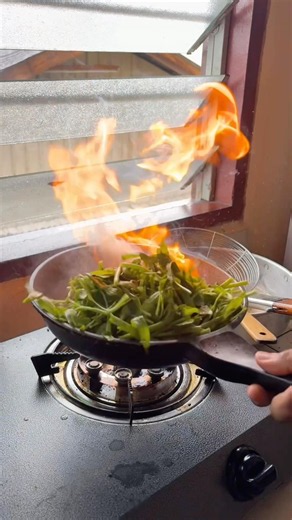 Masak kangkung yang simpel ala chef #cooking #food #tumis