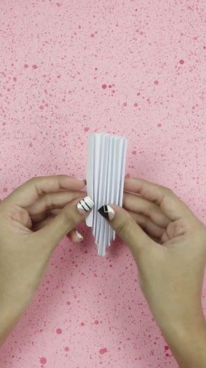 How to Make a Christmas Paper Angel - Crafts for Kids