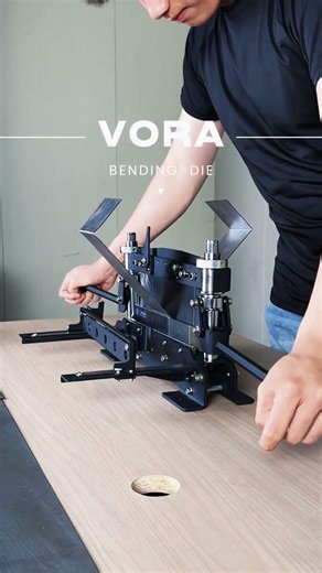 Manual bending machine