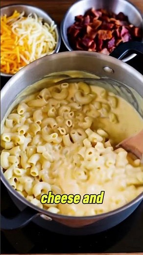 Creamy Bacon Mac and Cheese Recipe | Easy & Cheesy 1-Minute Comfort Food! #shorts