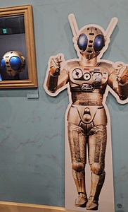 I snuck some videos from supersentai 50th anniversary exhibition 🤫 nice to know they still kept the old tv props #bioman #超電子バイオマン #バイオマン #supersentai | Bioman - Maskman