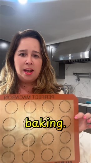 Mel Asseraf on Instagram: "There are so many secrets to share and I can only share so many in three minutes, so make sure you follow over the next set of videos and if you’re ready to start baking like a pro Grab your bakers percentages guide to plug-in any recipe and see if you’re baking it right ! The guide also includes my top three cookie recipes chocolate chip, sugar, cookie, and snickerdoodle. Link to guide - https://www.bakeitwithmel.com/product/the-baker-percentages-guide/ OR COMMENT BAK