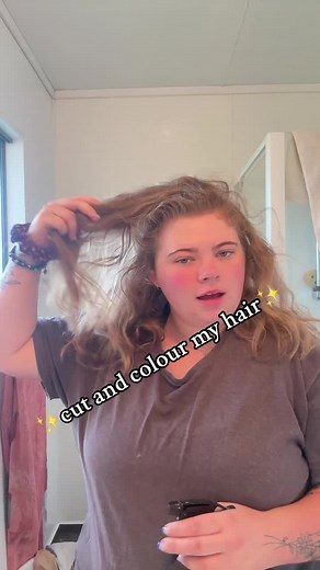 DIY Hair Color: Trimming and Coloring at Home