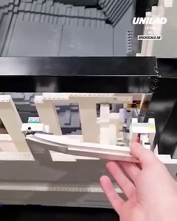 1.9M views · 23K reactions | It takes a really patient person to build a LEGO masterpiece like this! 勞 | GOODLAD | Facebook