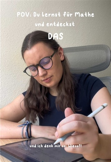 ad| ich finde es super anstrengend mir von KI helfen zu lassen, wenn ich alles jedes Mal neu erklären muss 😒 Dank der neuen Notebooks bei Gemini von @googlede, ist das kein Problem mehr! Ich füge alle Quellen ein, die benutzt werden sollen und dann stelle ich Fragen, die von der KI nur mit meinen Quellen beantwortet werden📚 Außerdem kann ich mir daraus Podcasts, Grafiken oder ein Lernquiz erstellen lassen🙂‍↕️ Probiert es selber mal aus! #googlede #gemini
