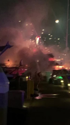 A 100-foot yacht is completely destroyed after exploding in Marina del Rey https://www.foxla.com/news/los-angeles-boat-explosion-marina-del-rey | FOX 11 Los Angeles