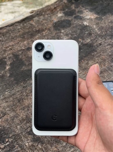 Stylish Magnet Card Holder for Everyday Use