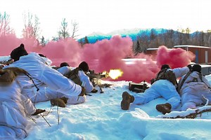 I got you covered! Paratroopers with 25th Infantry Division U.S. Army Alaska provide cover fire for their fellow Soldiers during training at Joint Base Elmendorf-Richardson JBER (official), Alaska, Feb. 2, 2019. Do you know what it takes to become a paratrooper? #USArmy photos by Sgt. Alex Skripnichuk | U.S. Army