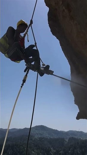 super strong machines splitting cliffs #shorts #construction #heavyequipment