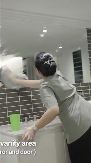 Hotel Cleaning Secrets: The Towel System Professionals Swear By